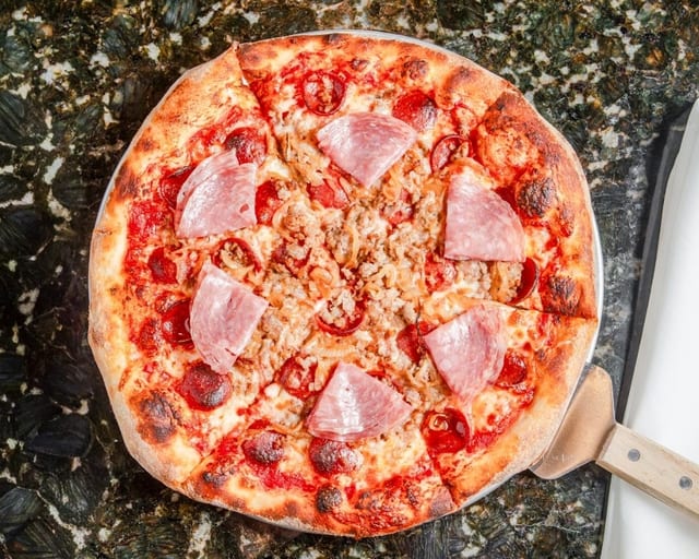 12" The Don Meatza (Meat Pie).