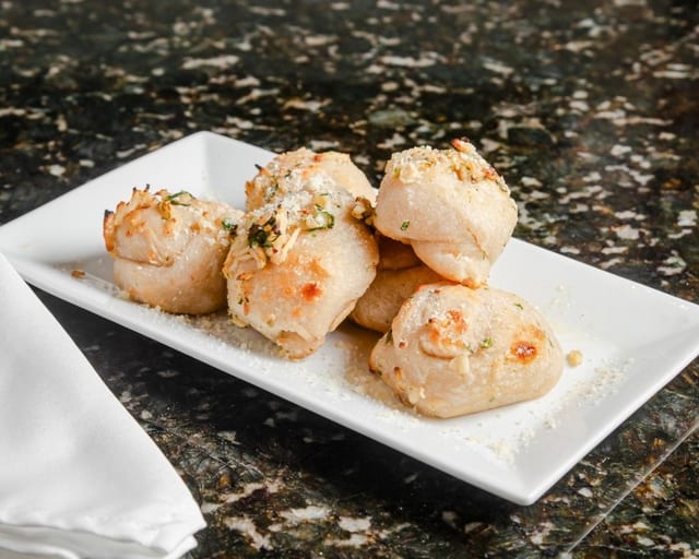 Garlic Knots.